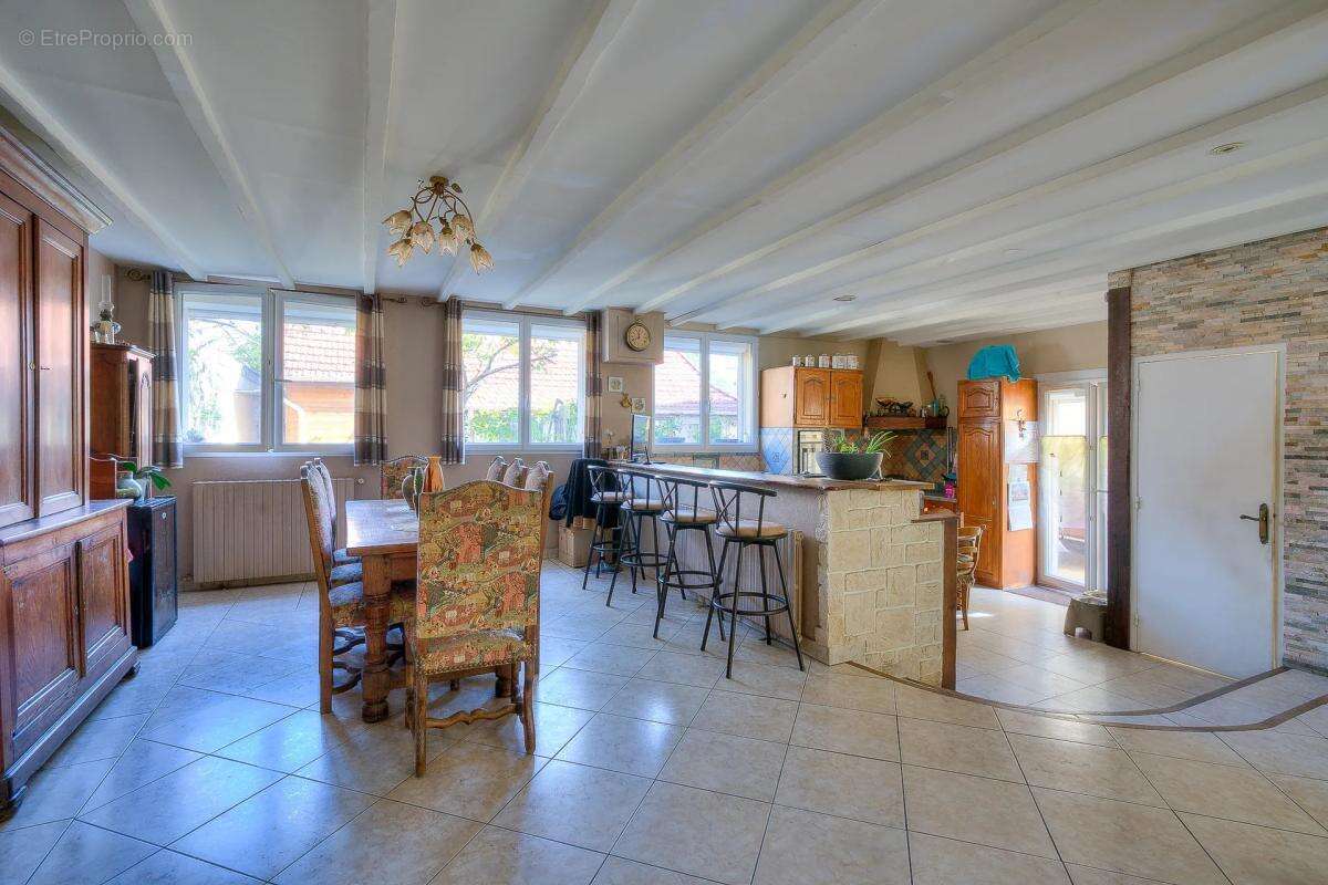 Maison à NEUILLY-PLAISANCE