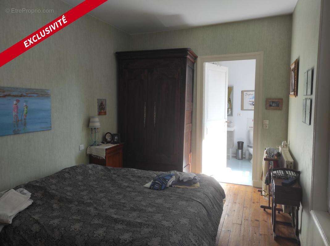 Maison à SAINT-JEAN-D'ANGELY