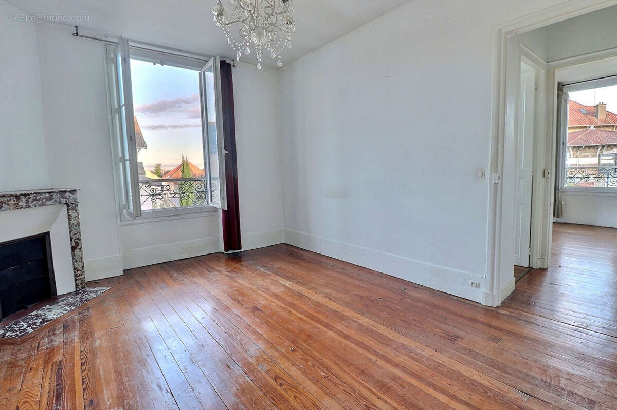 Maison à MAREIL-MARLY