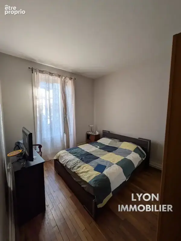 Appartement t3 - secteur montchat - photo 5