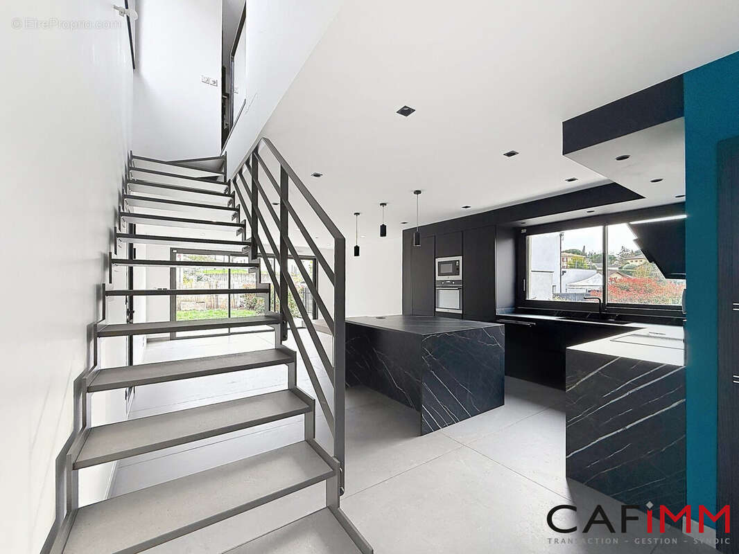 Maison à ROCHETAILLEE-SUR-SAONE