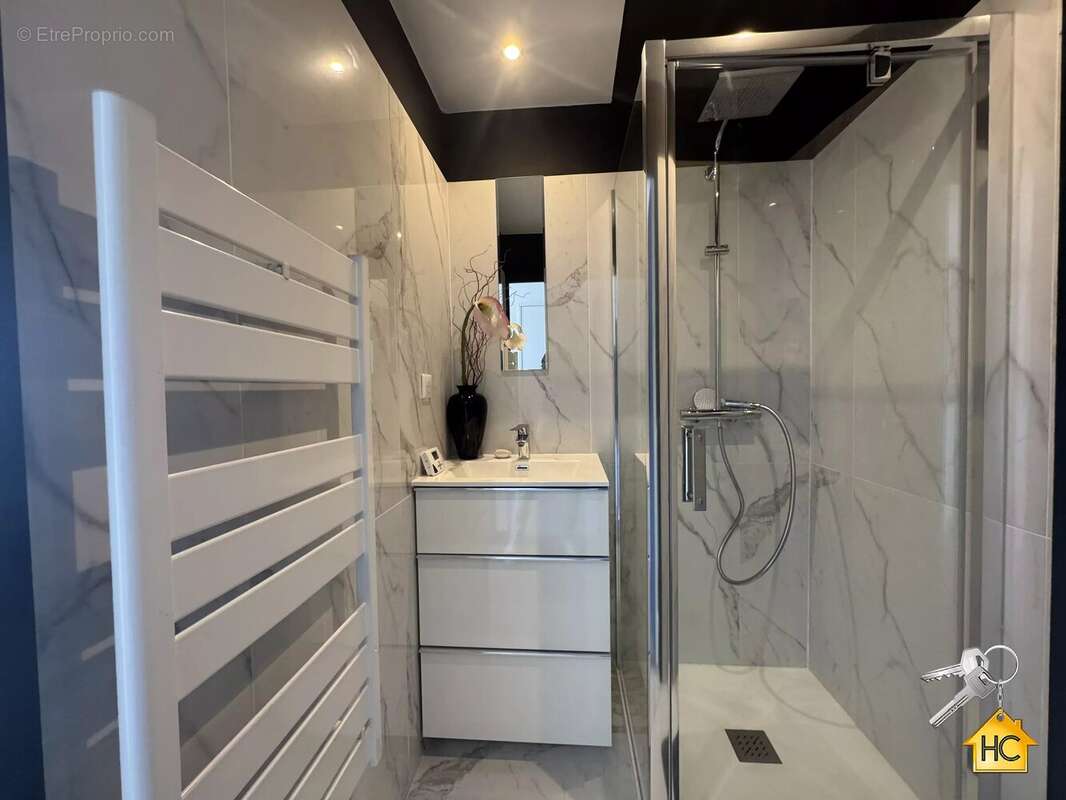 Appartement à MANDELIEU-LA-NAPOULE
