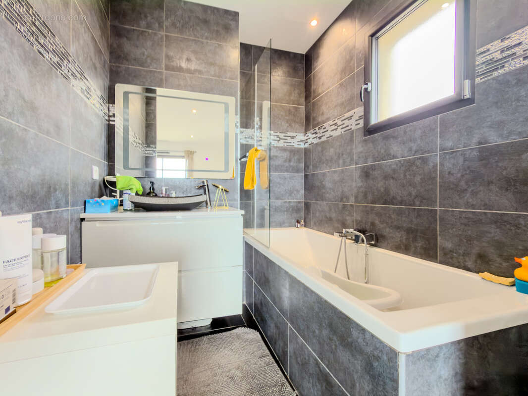 Maison à LA LONDE-LES-MAURES