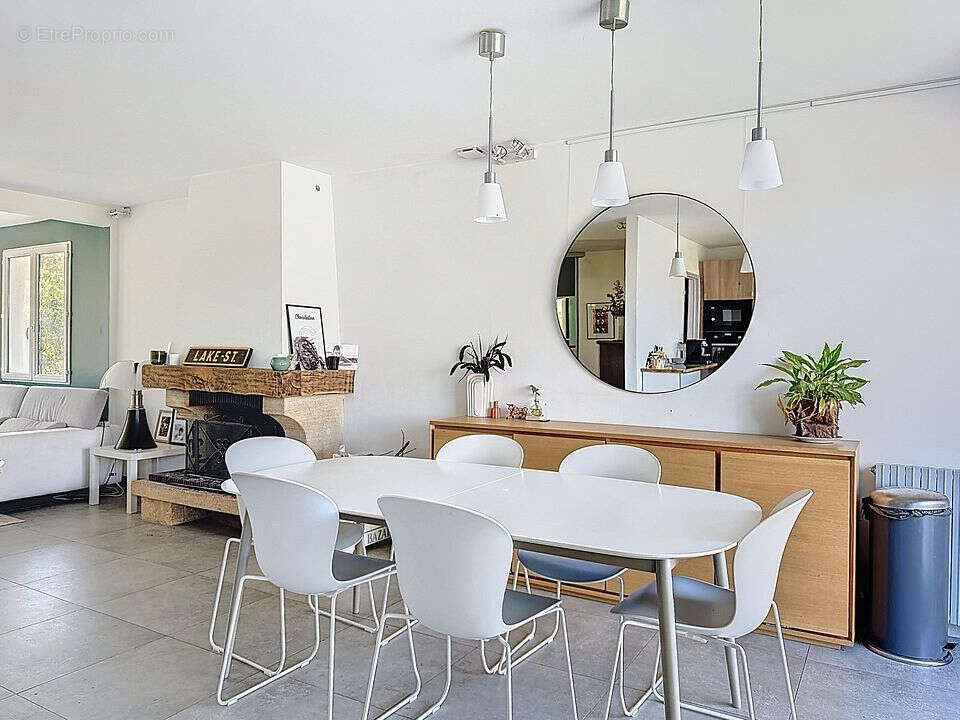 Maison Cenac 6 pièce(s) 162 m2 - photo 2