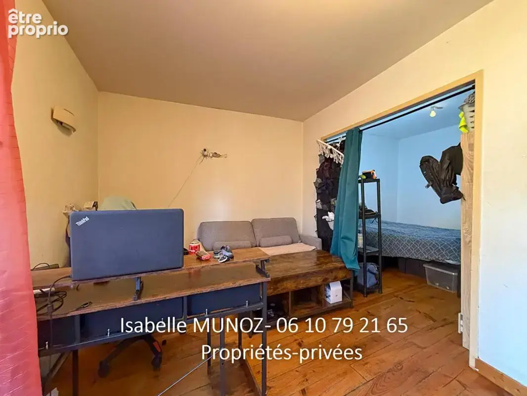 Immeuble Riom, 122 m2 et 180m2 de dépendances (grange avec parking, cave voutée?) - photo 16