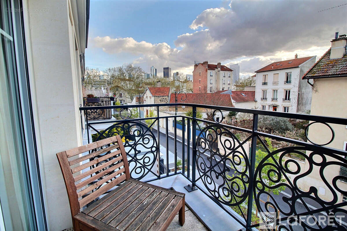 Appartement à LA GARENNE-COLOMBES