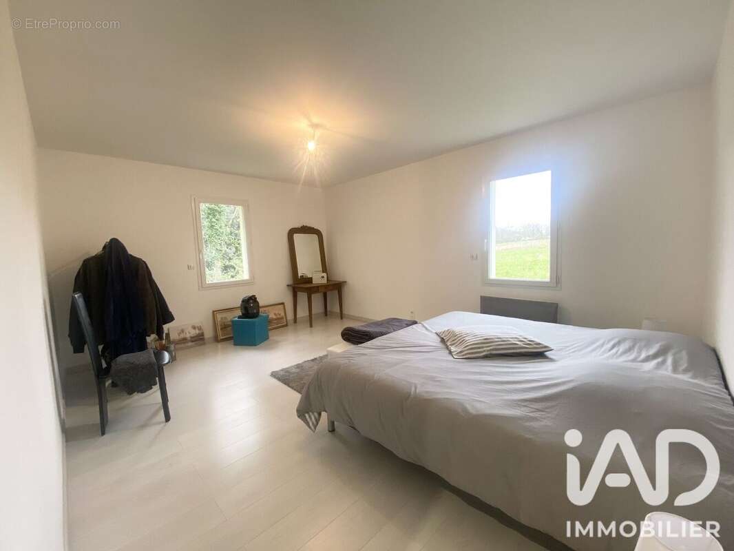 Maison 130 m² à Talmont-Saint-Hilaire  - photo 9