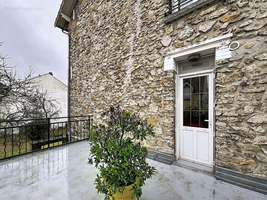 Maison à MONTGERON