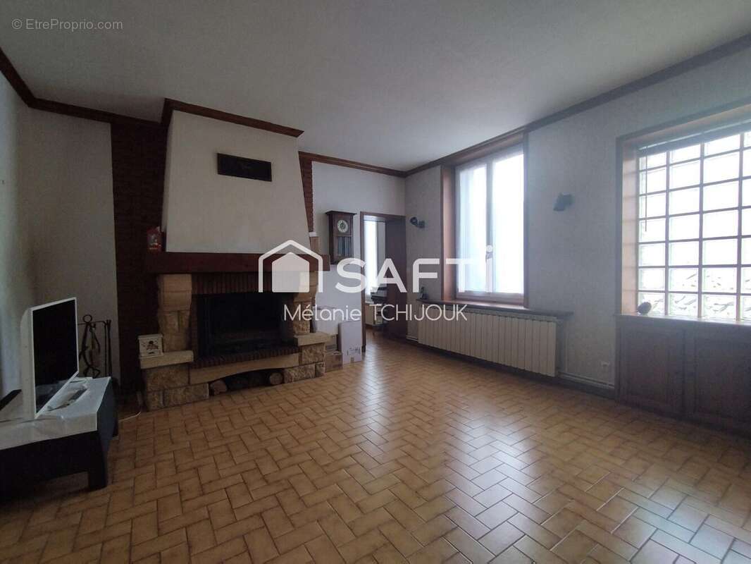 Photo 2 - Maison à MONTBOUY