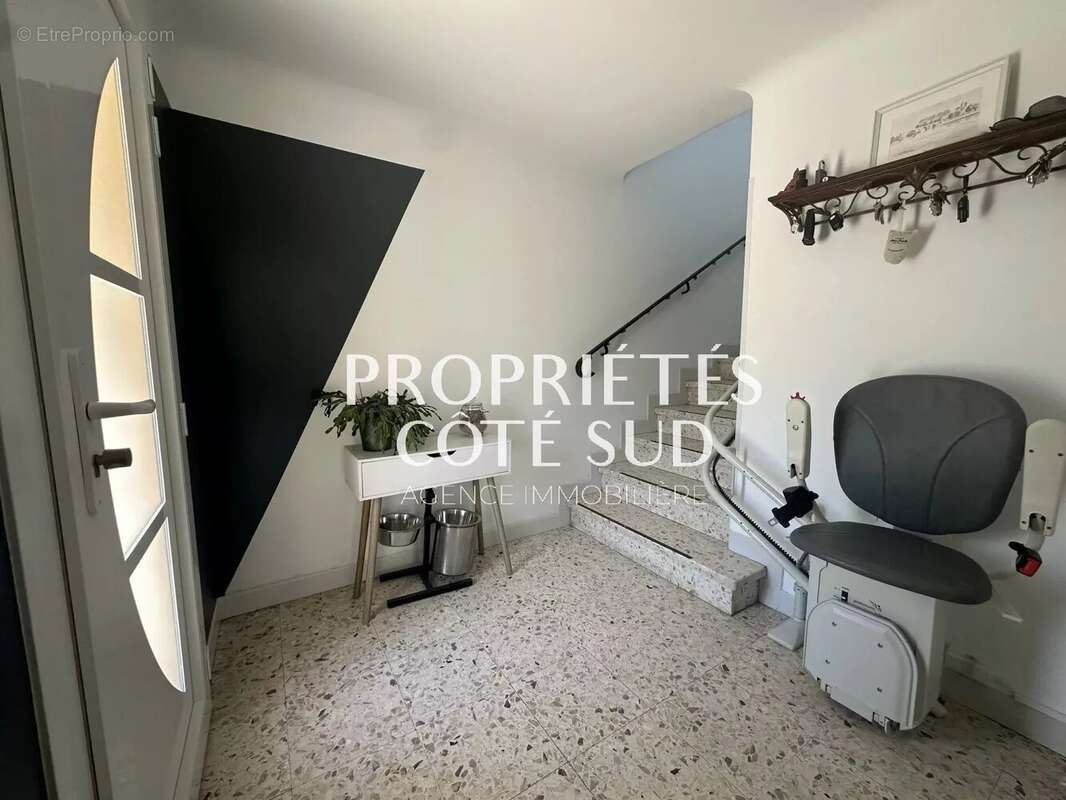 Maison 135 m2 avec terrain 585 m2 et piscine - photo 5