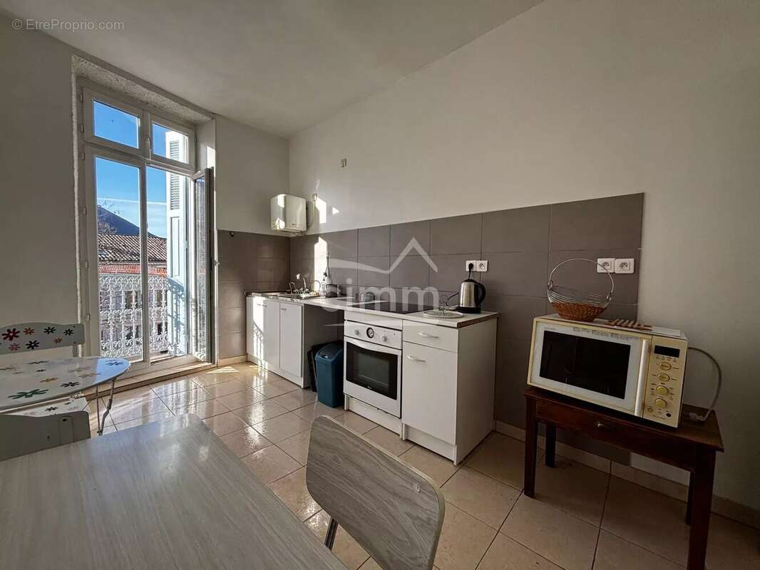 Appartement à LARAGNE-MONTEGLIN