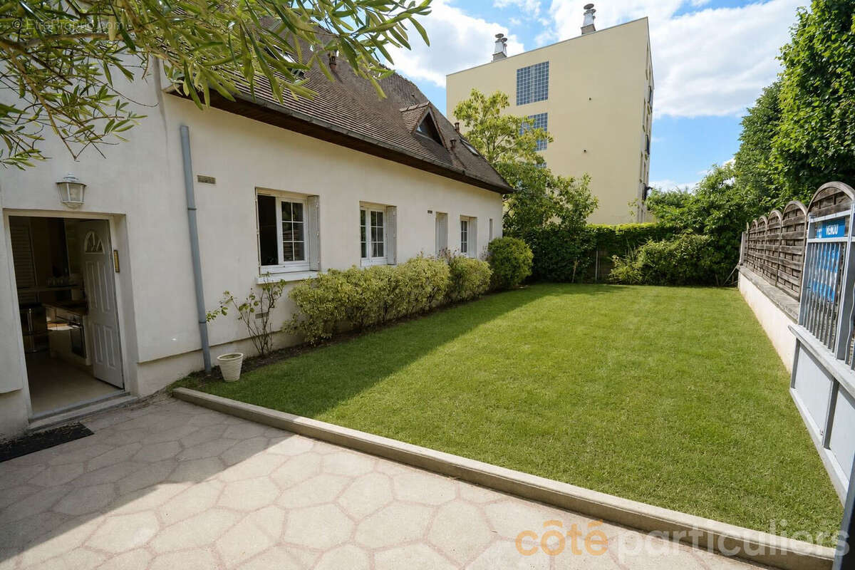 Maison Saint Maur  6 pièce(s) 170 m2 4 ch - photo 5