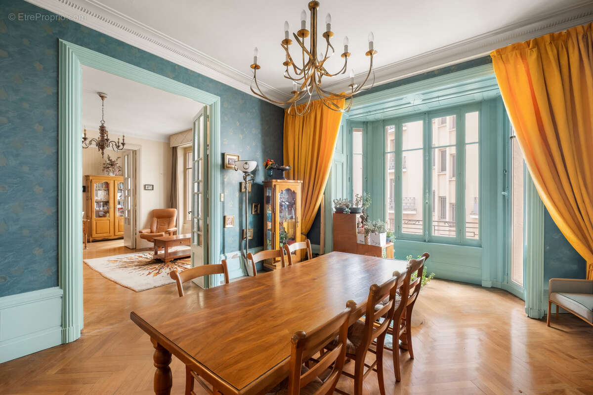 Appartement à LYON-6E