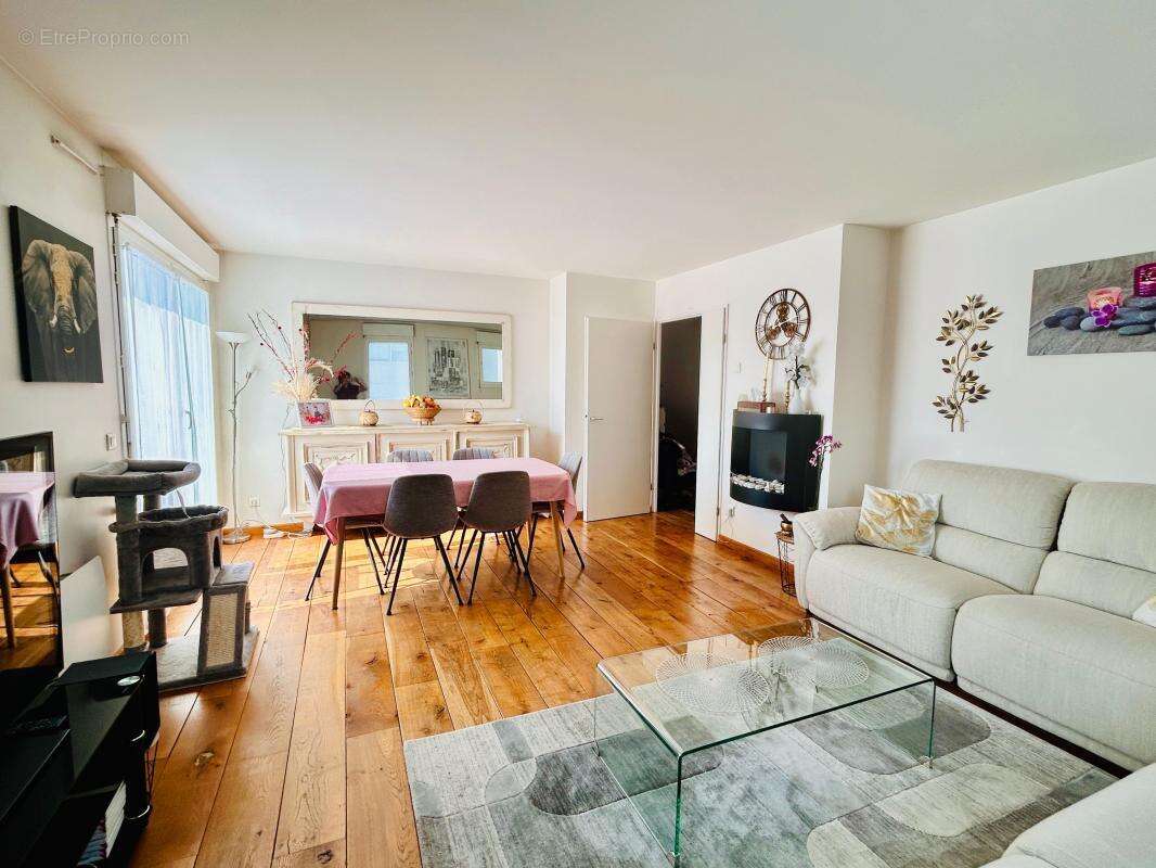 Appartement à MONTIGNY-LE-BRETONNEUX