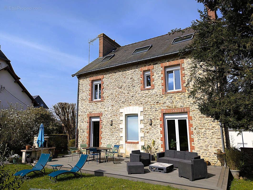 Maison à PONTCHATEAU