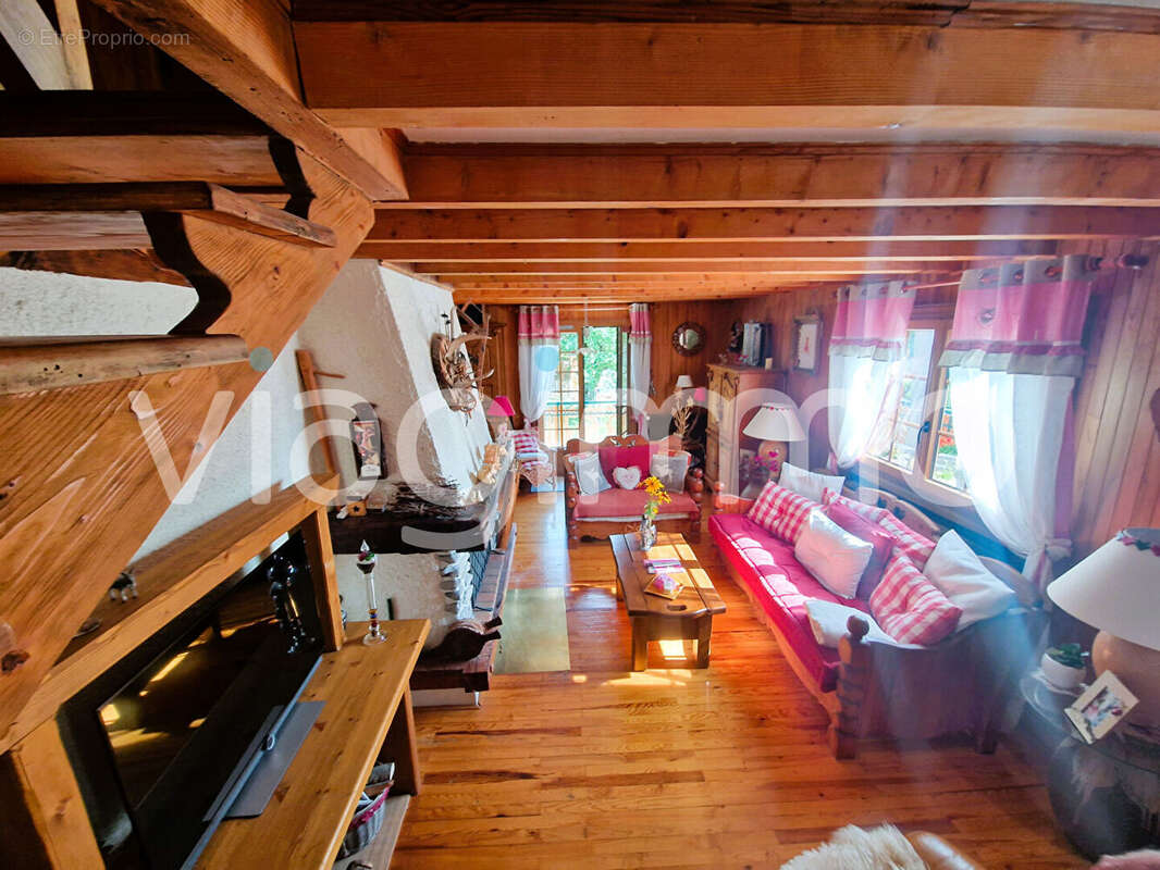 Maison à THOLLON-LES-MEMISES