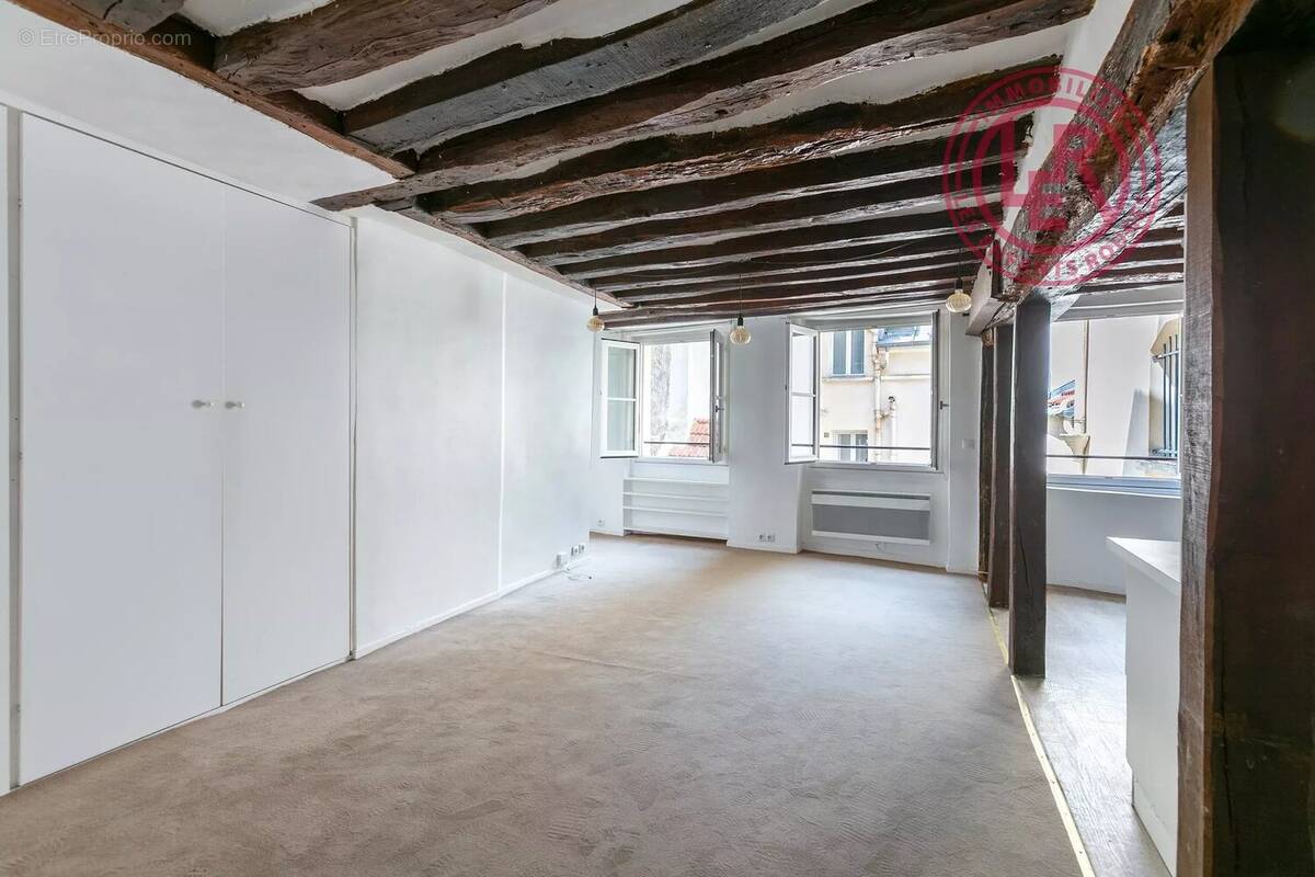 Appartement à PARIS-4E