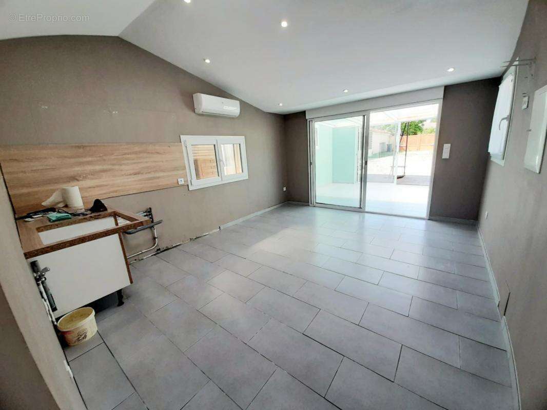 Maison à JONQUIERES