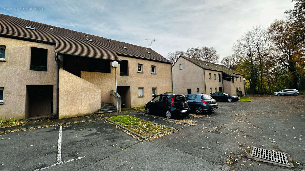 Appartement à LE PERRAY-EN-YVELINES