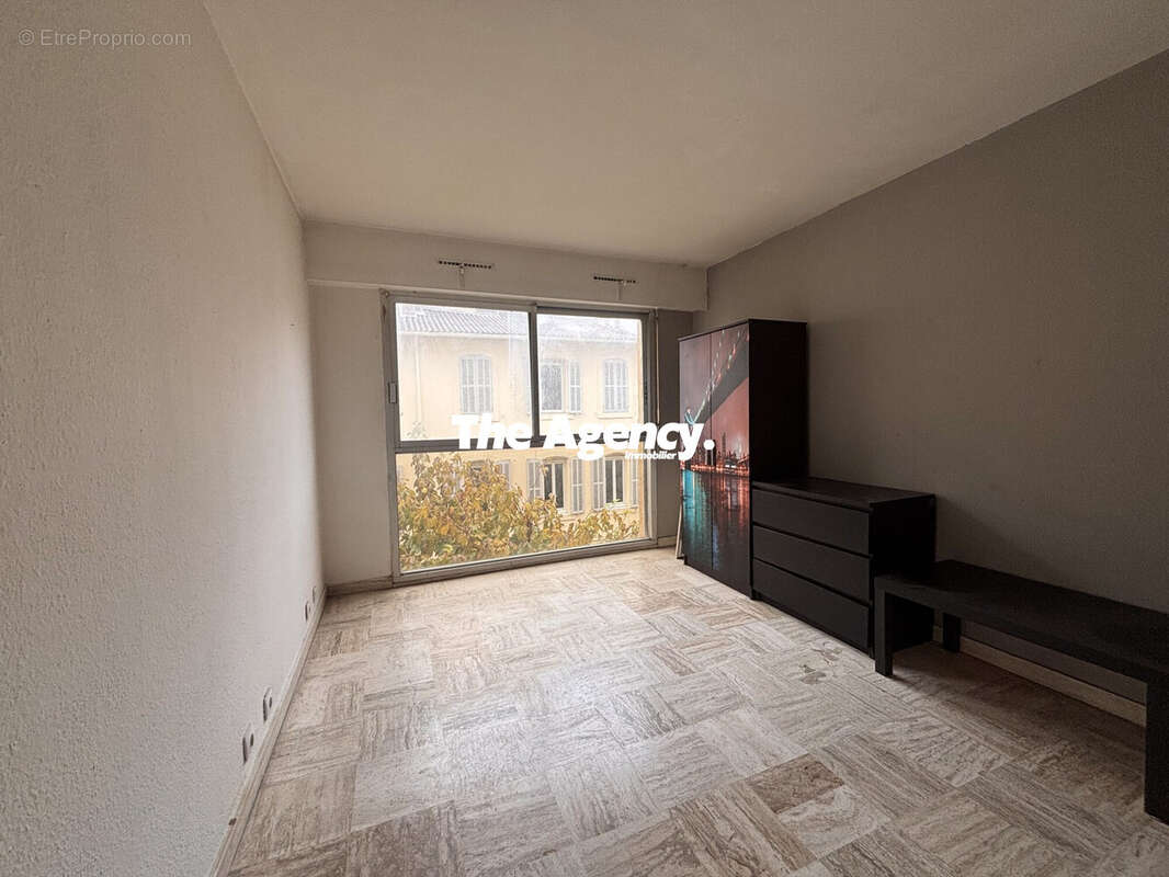 Appartement à MARSEILLE-7E