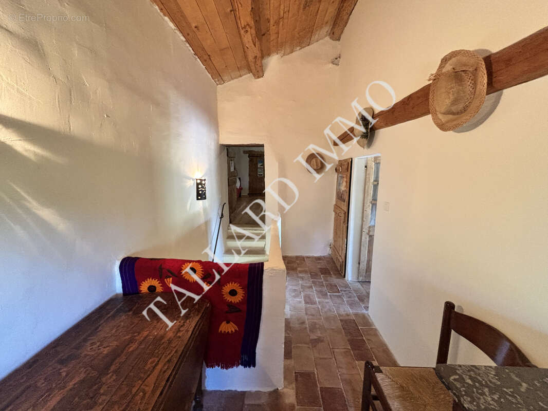 Venterol, maison 163 m2 + grages, caves et jardin. - photo 26