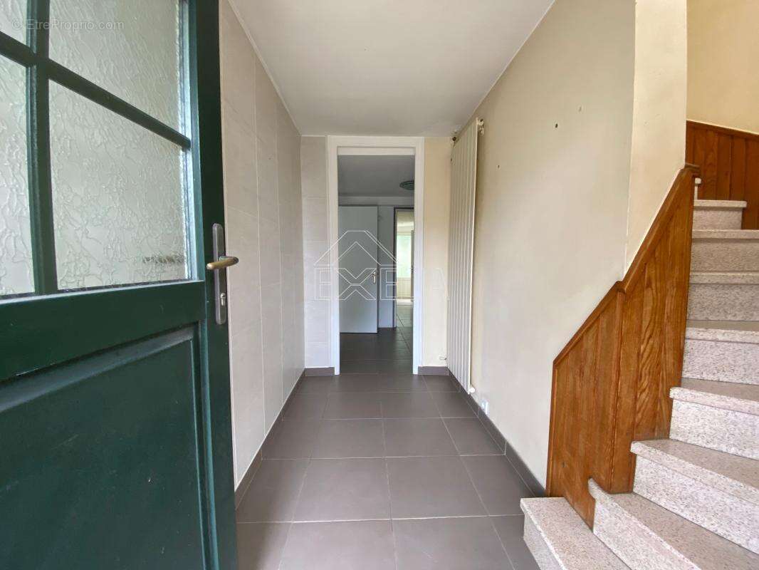 Maison à ROSNY-SUR-SEINE