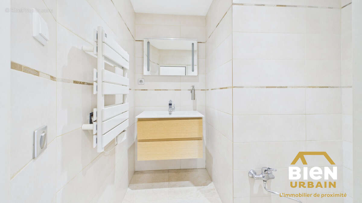 Maison à BELLEGARDE