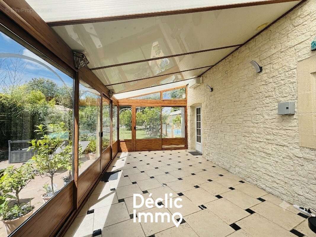 La Jarrie - Maison avec jardin, piscine, dépendances et spa - photo 14