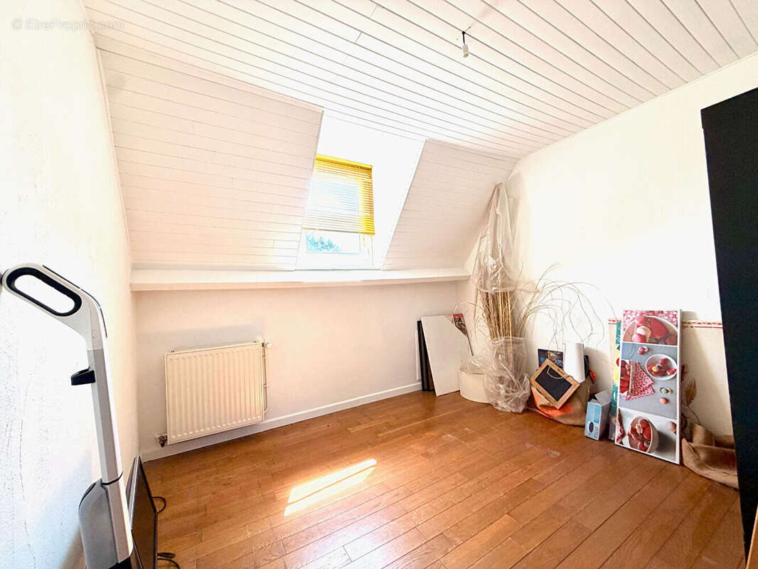 Maison au calme 10 pièce(s) 190 m2 - photo 11
