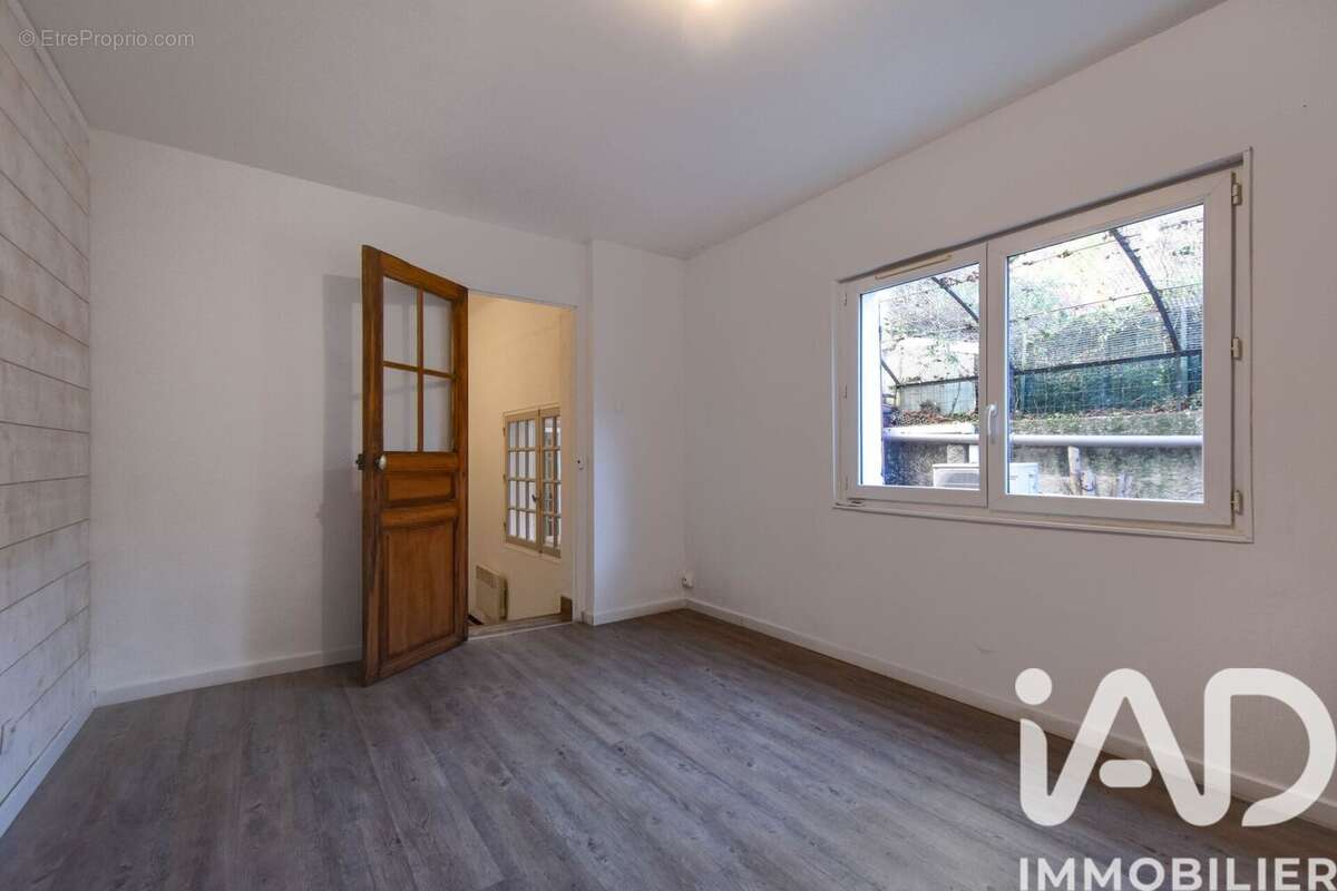 Photo 9 - Appartement à ROQUEVAIRE