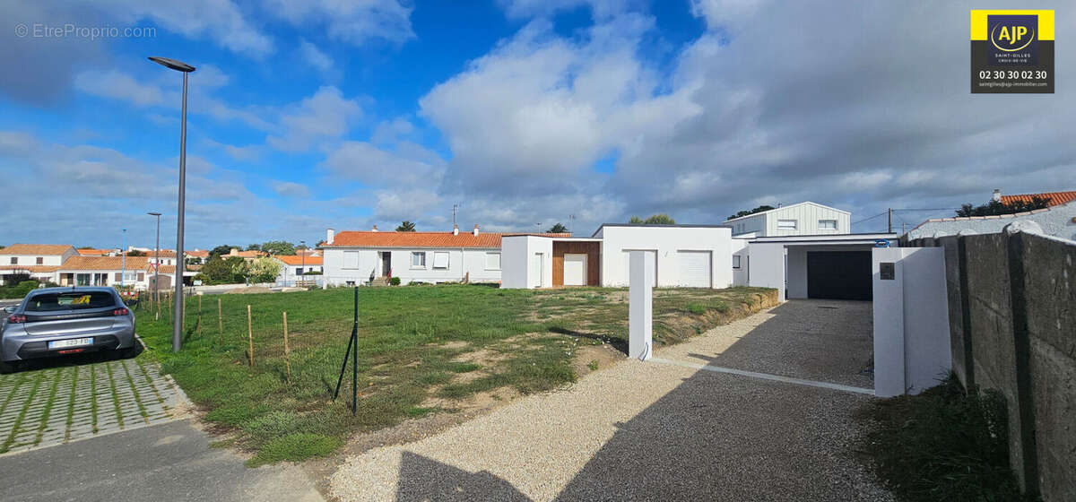 Terrain à LE FENOUILLER