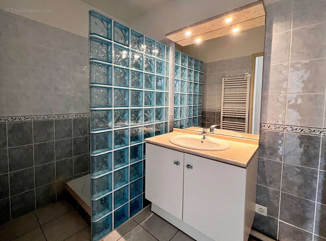 Appartement à SALON-DE-PROVENCE