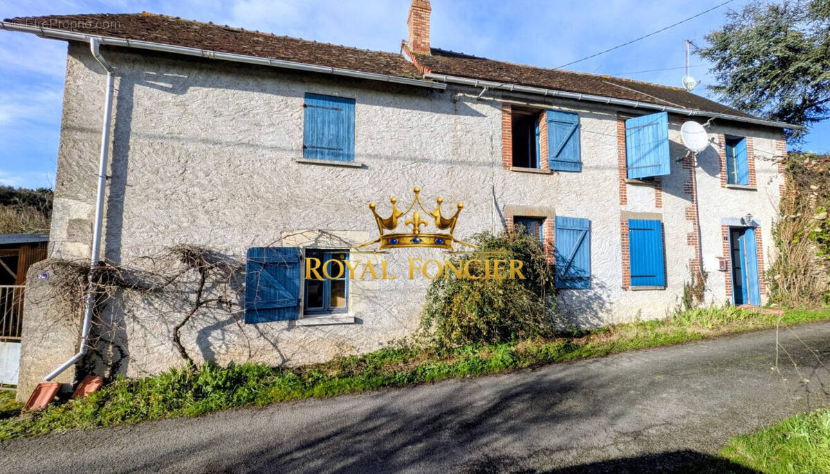 Maison principale - Maison à DANGE-SAINT-ROMAIN