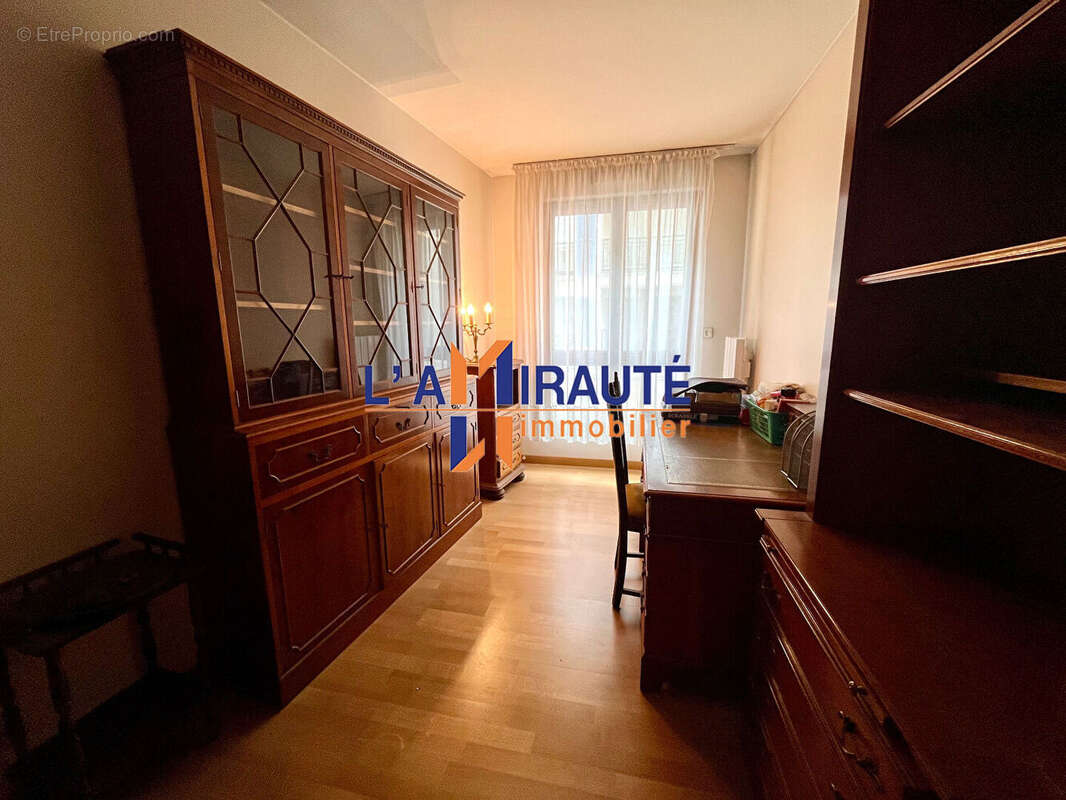 Appartement à MAISONS-LAFFITTE