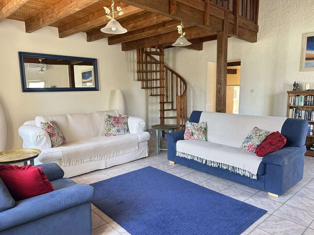 Appartement à SAINT-THOMAS-DE-CONAC