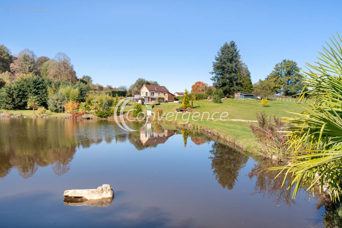Maison à LA PORCHERIE