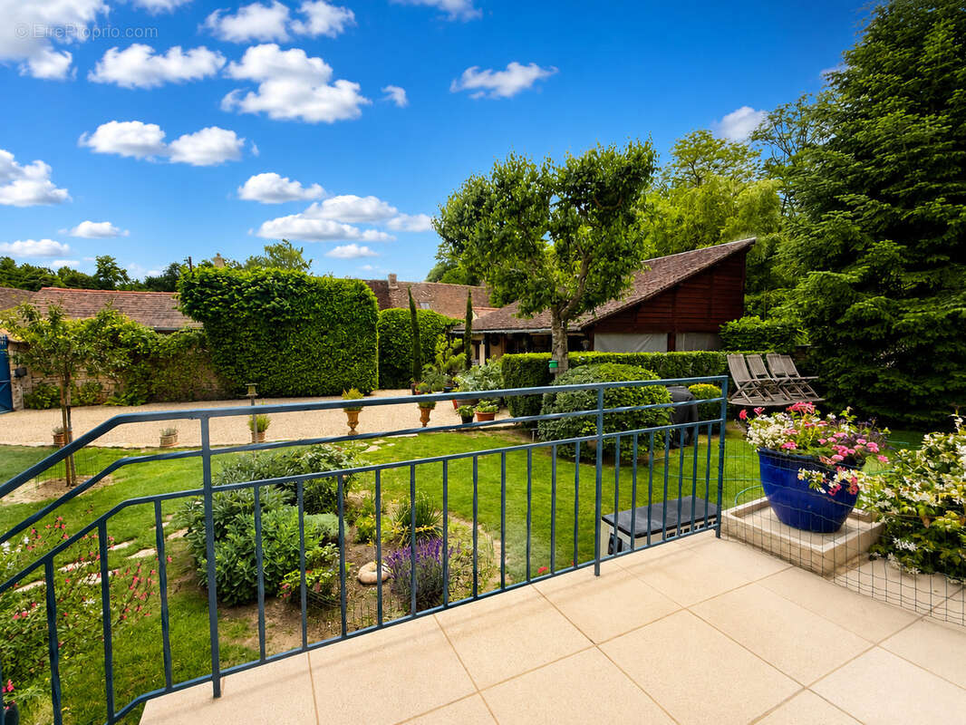 Propriété avec dépendance et  piscine - photo 6