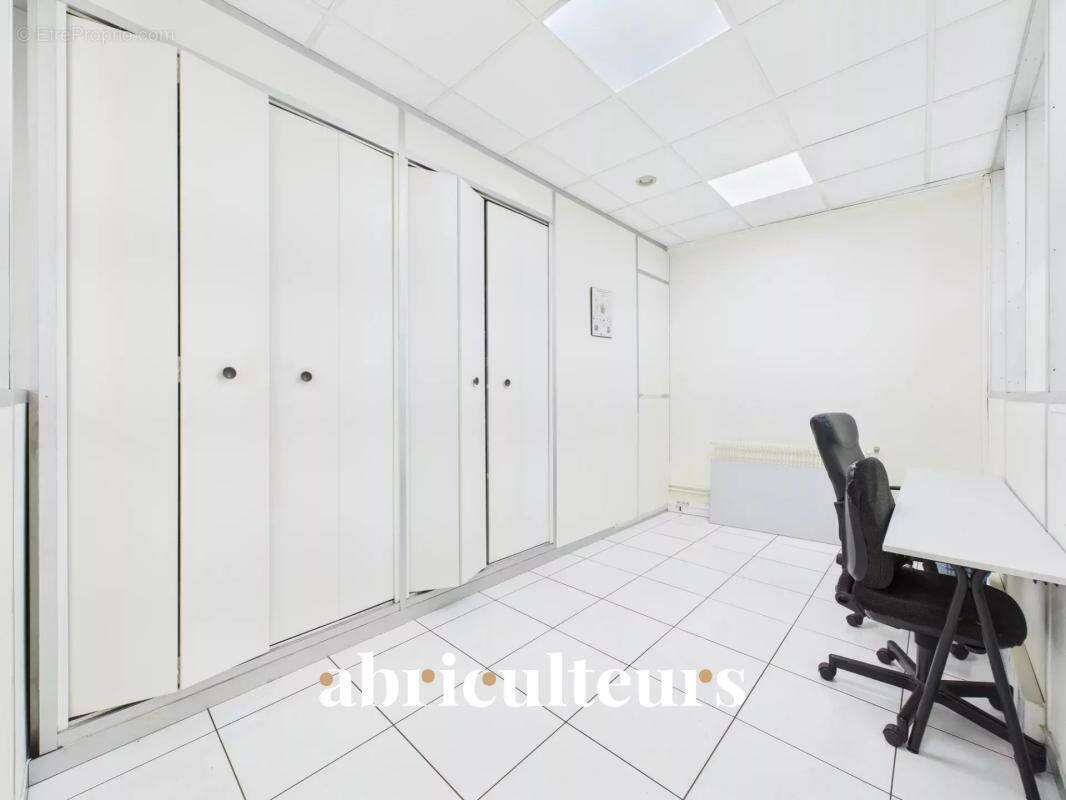 Commerce à PARIS-20E