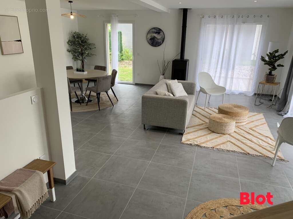 Maison à SAINT-GILLES