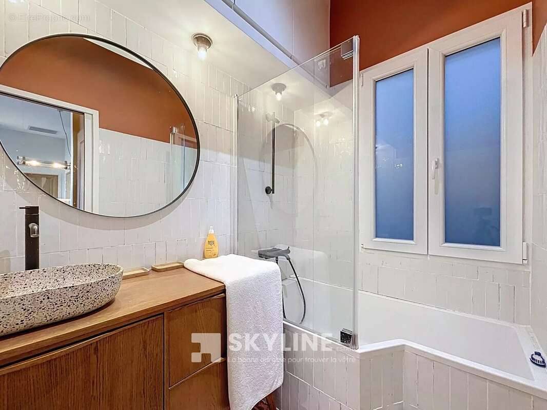 Appartement à MARSEILLE-8E