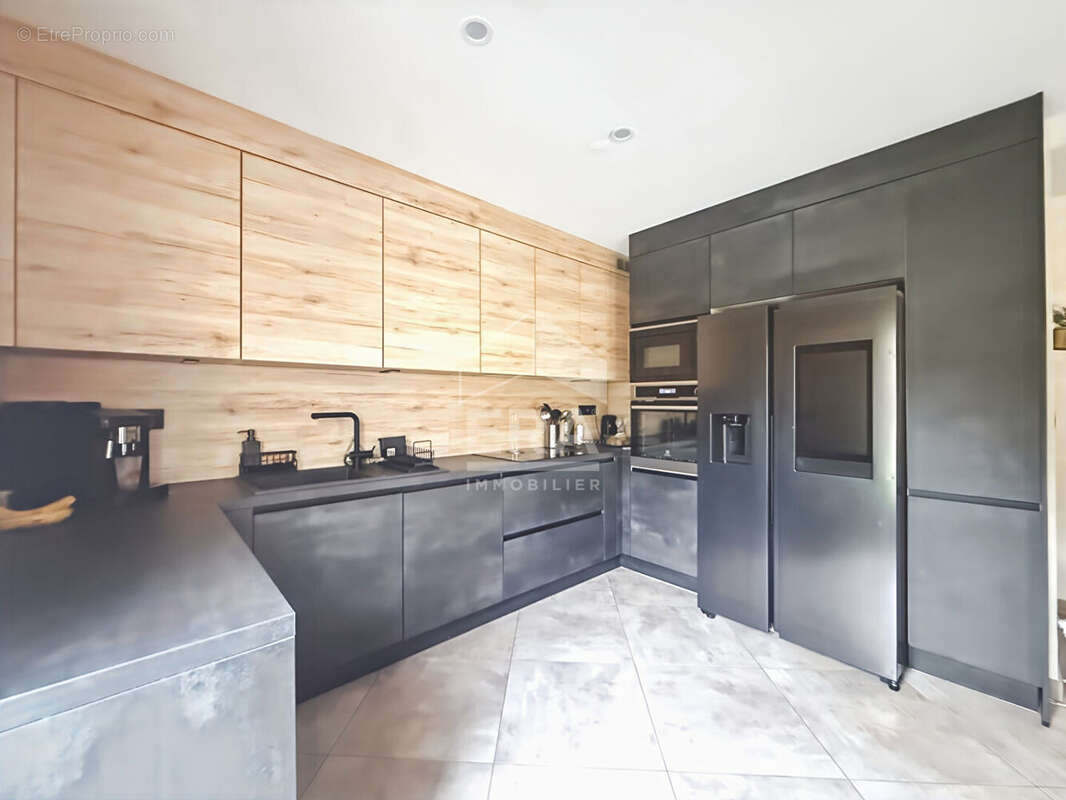 Maison à GUIGNEVILLE-SUR-ESSONNE