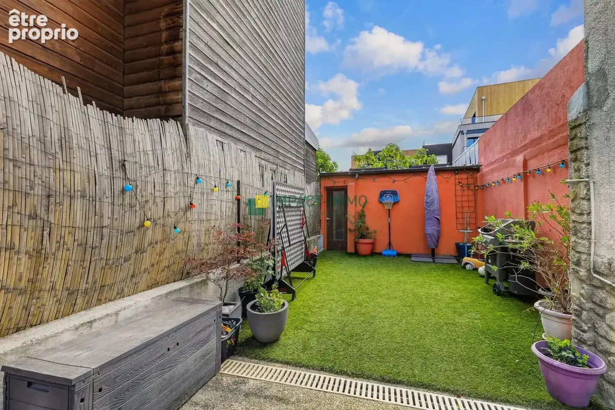  Coup de Cœur – Maison en Pierre avec Jardin, Terrasse et Dépendance à Colombes - photo 3
