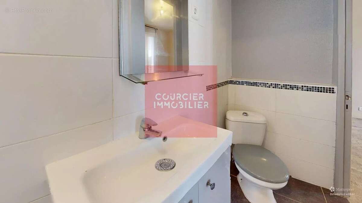 Maison à LE MESNIL-SAINT-DENIS