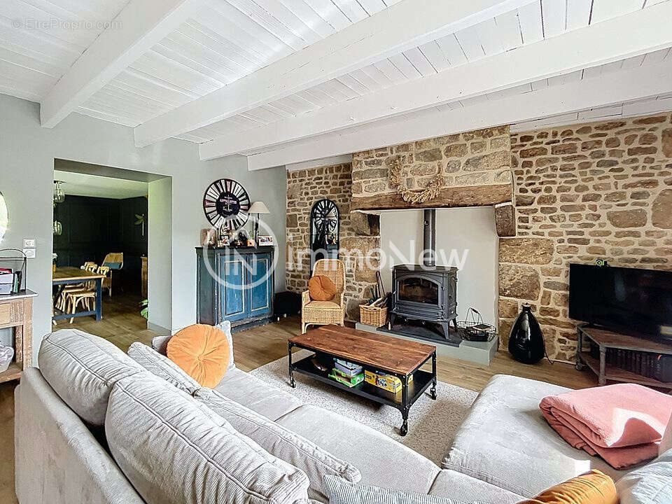 Maison à JULLOUVILLE