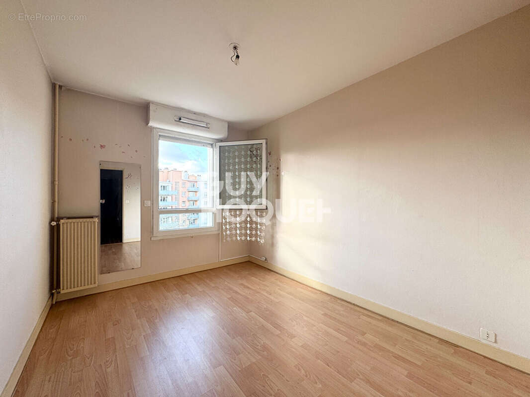 Appartement à MONTROUGE