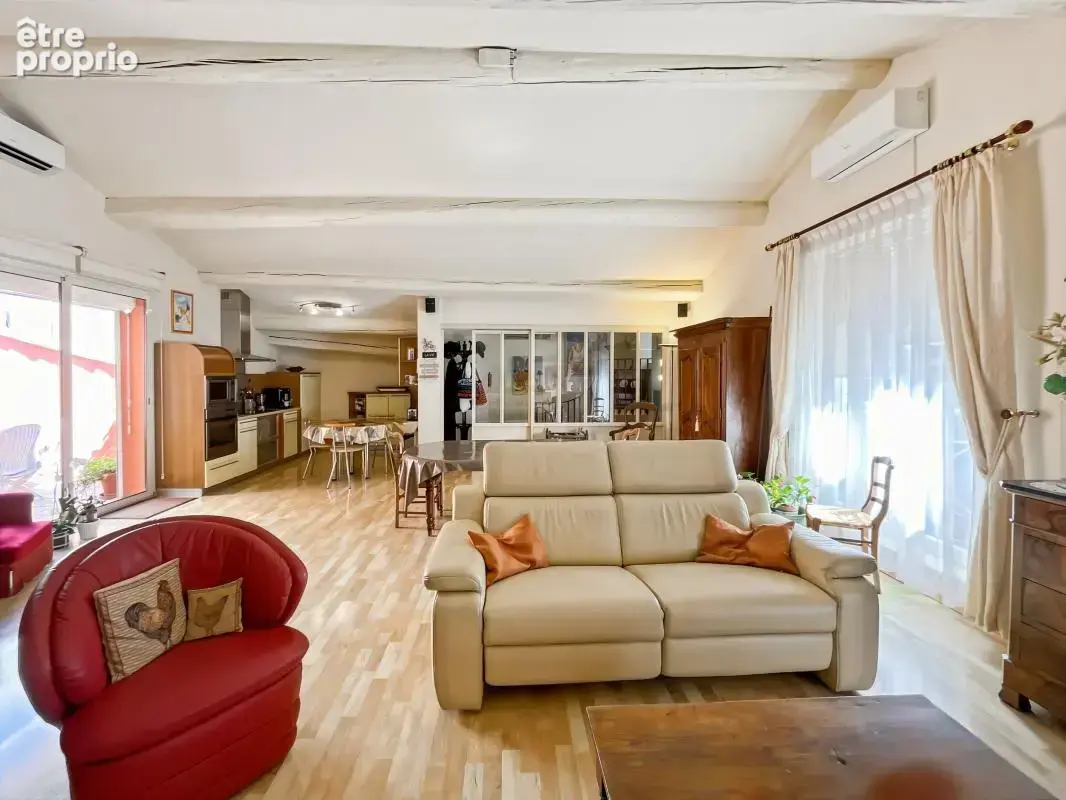 Maison atypique avec terrasse et stationnement – Béziers Centre - À Vendre - photo 10