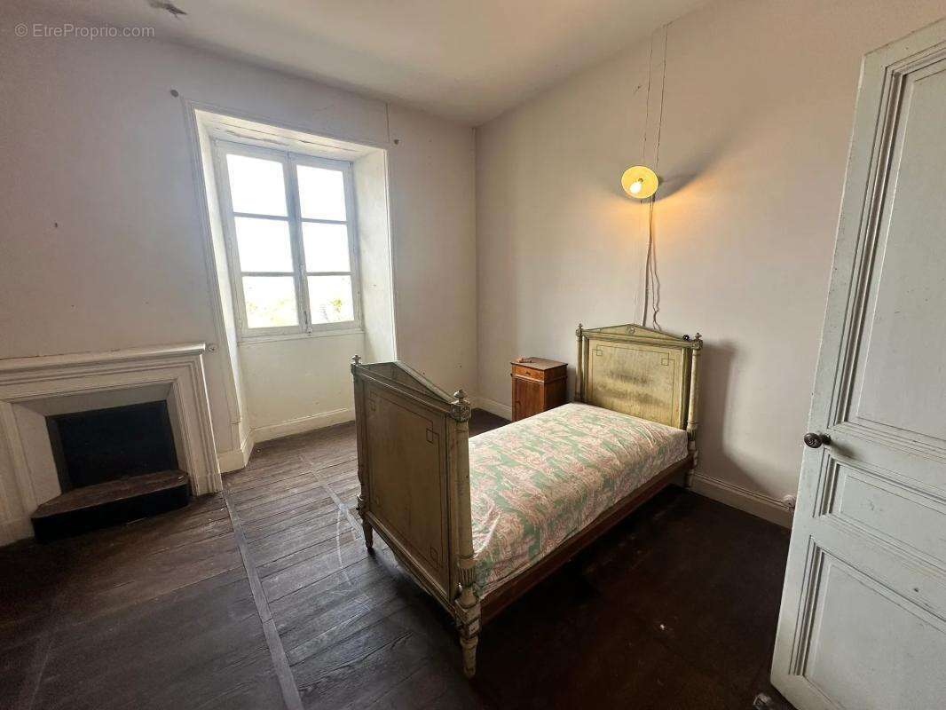 Maison à TURENNE