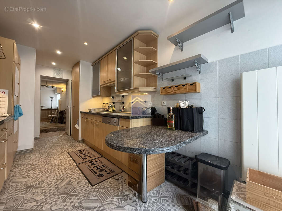 Appartement à COURBEVOIE