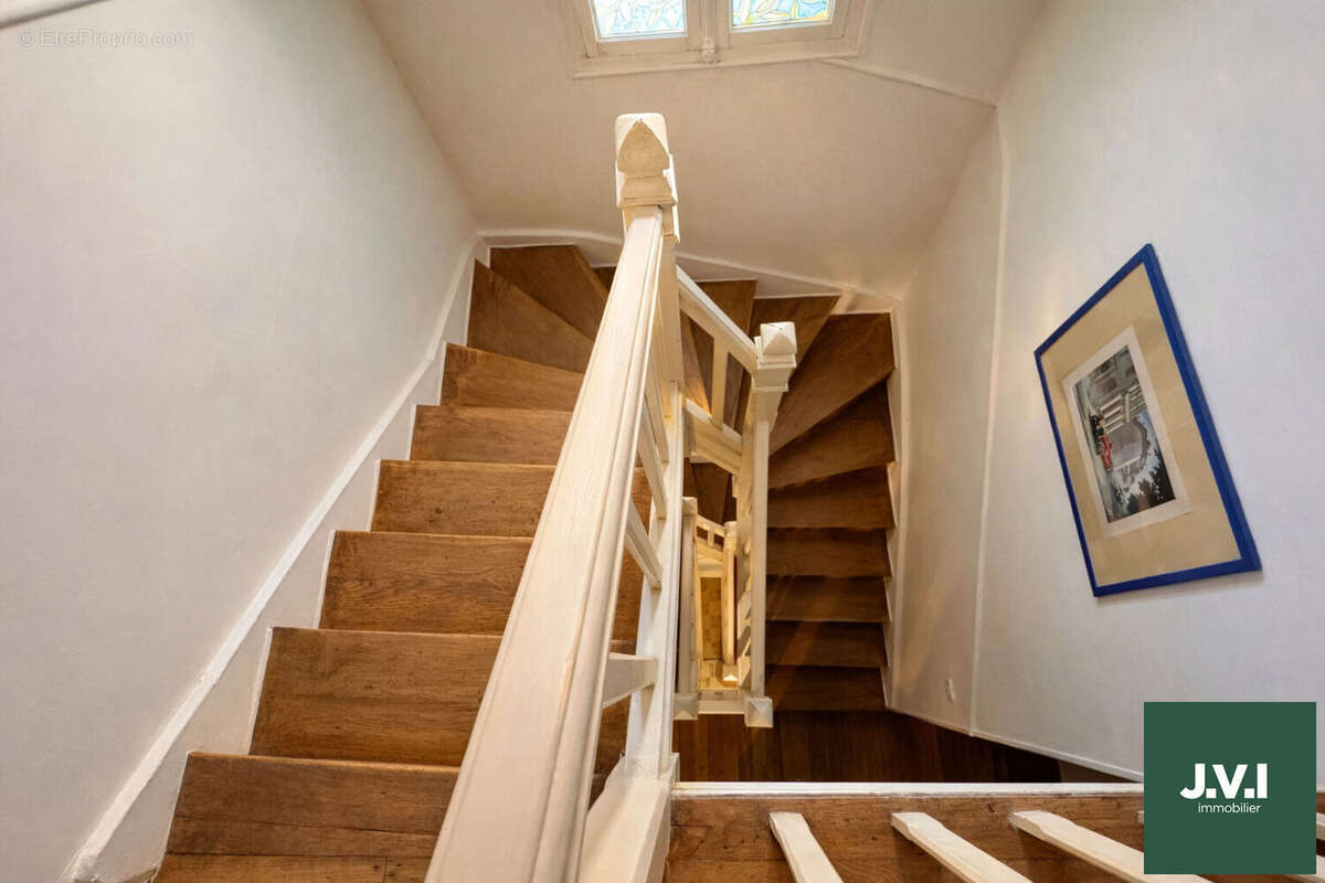 A vendre - Maison Enghien-les-Bains - 7 pièces - 147 m2 - photo 8
