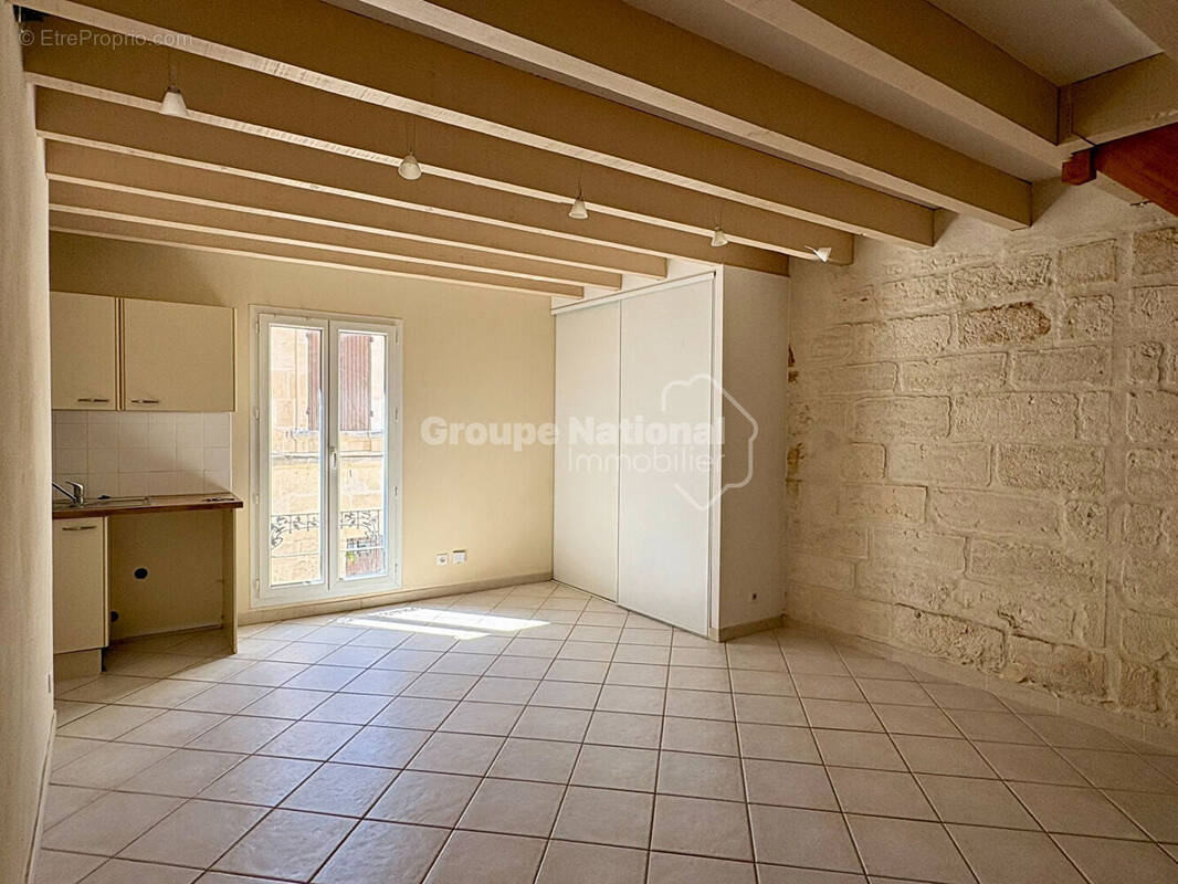 Appartement à FOURQUES